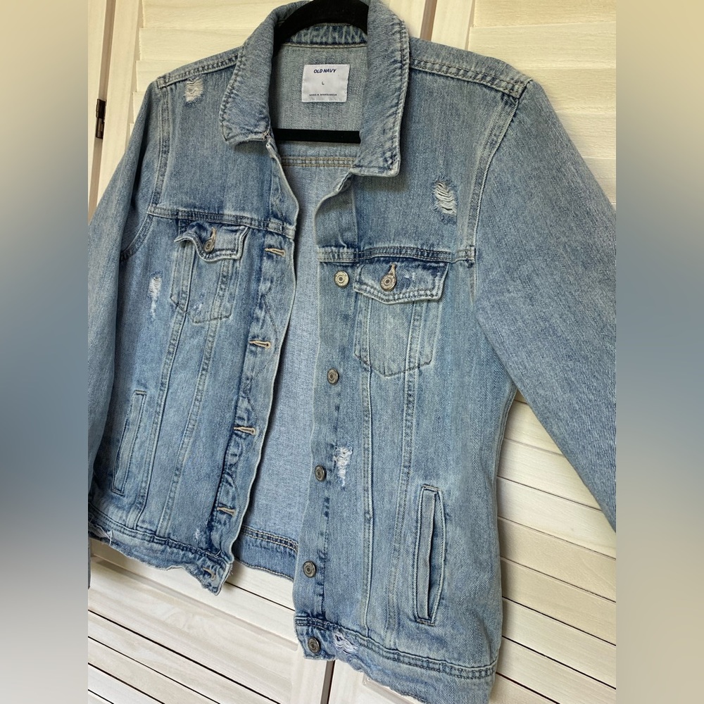 Old Navy classic Destructed denim Jean Jacket Size Large